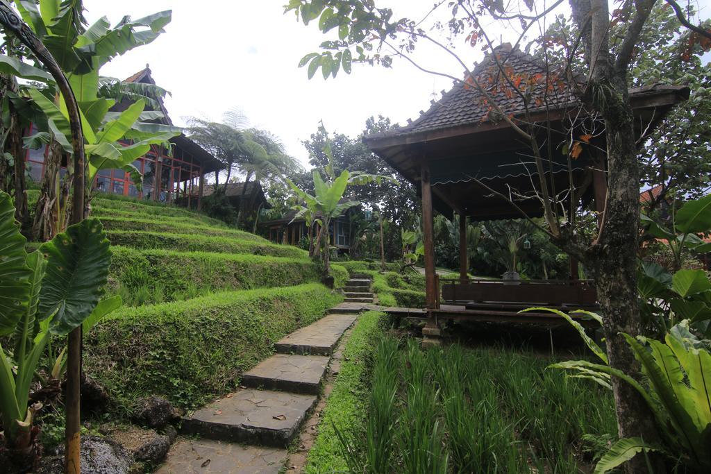 Jadul Village Resort Lembang Exterior photo