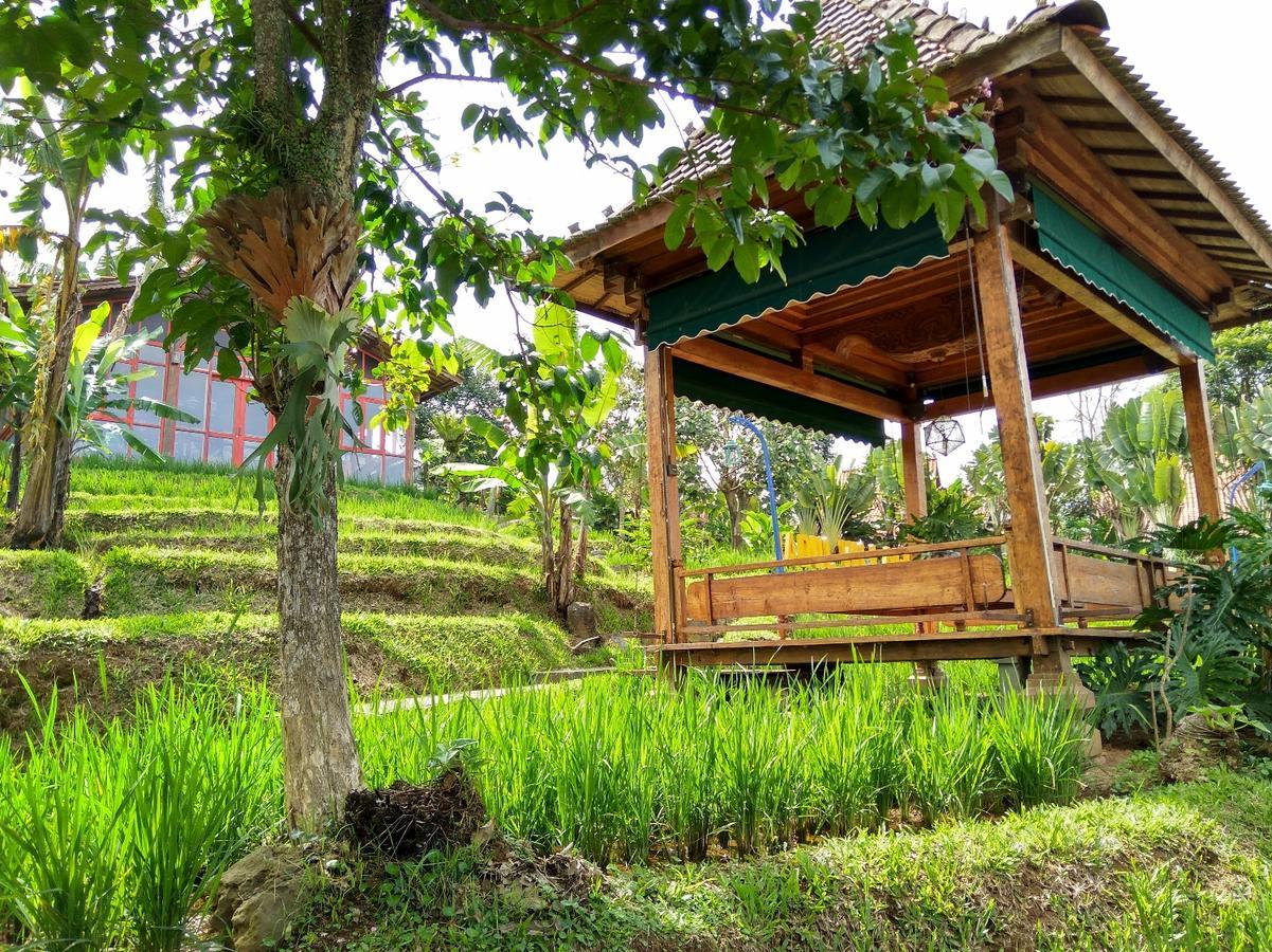 Jadul Village Resort Lembang Exterior photo